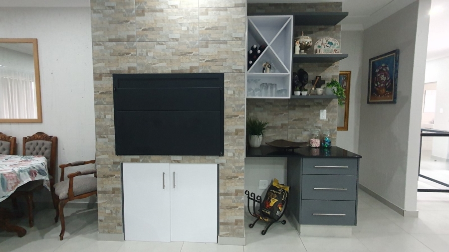3 Bedroom Property for Sale in Dana Bay Western Cape